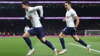  曼联租借妖星爆发，独造三球击退布伦特福德  