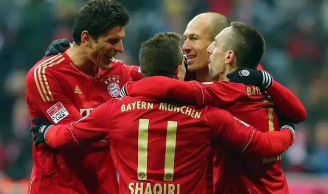  拜仁锋线重组迎来爆发时刻  